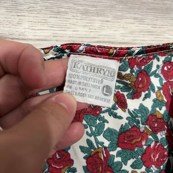 Vintage Kathryn Red Floral Satin Crop Pj Short Set Girly Sexy Feminine Large - Picture 2 of 9